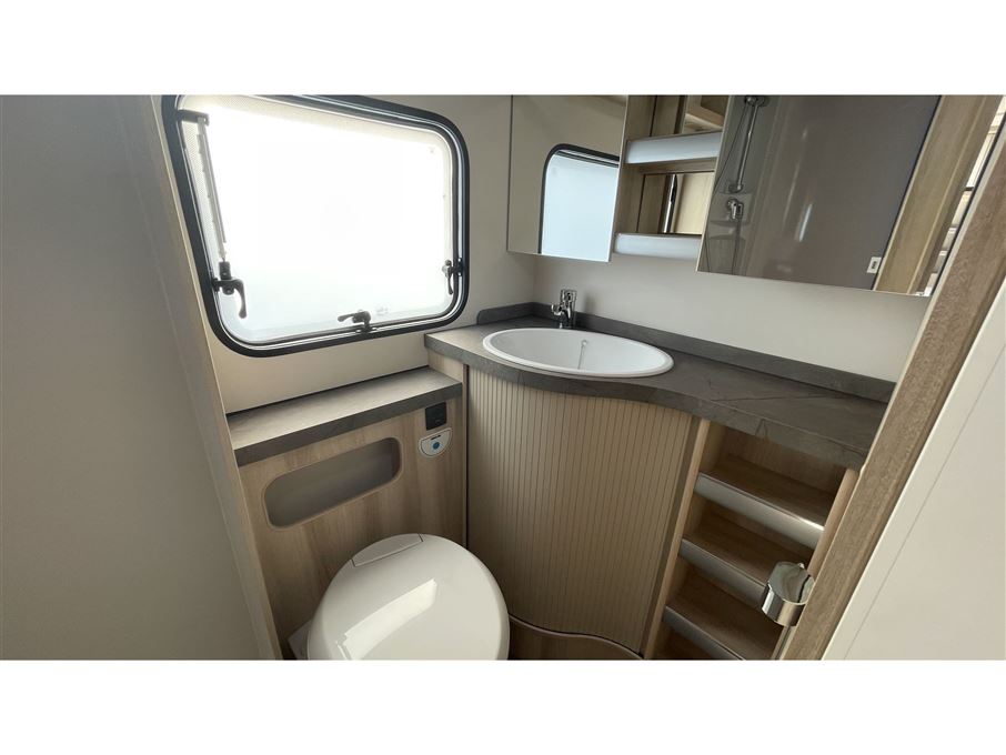 Hobby De Luxe 545 KMF